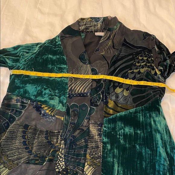 Elegant Green and Black Women's Kimono Jacket - Picture 6 of 13